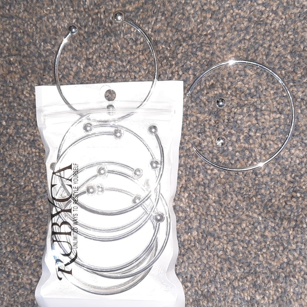 Set of 10 bangle bracelets